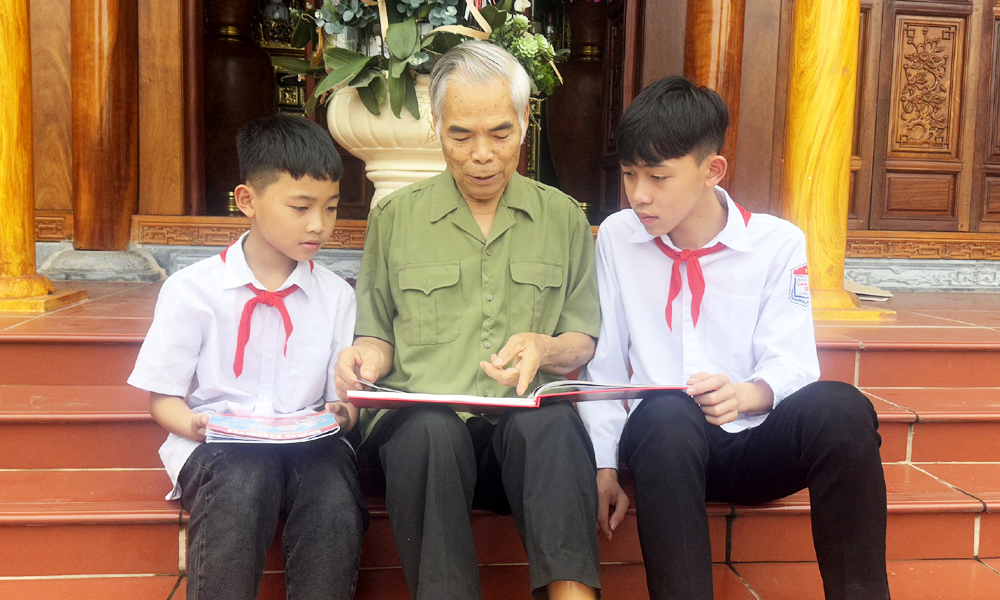Nghị lực của thầy giáo thương binh 
